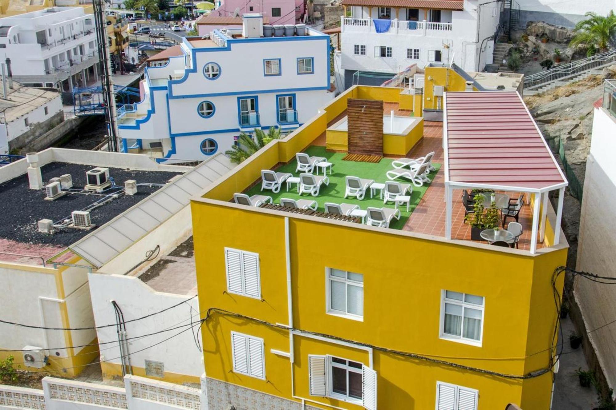Sea View Mogan: 2-bedroom With Proximity And Wi-fi
