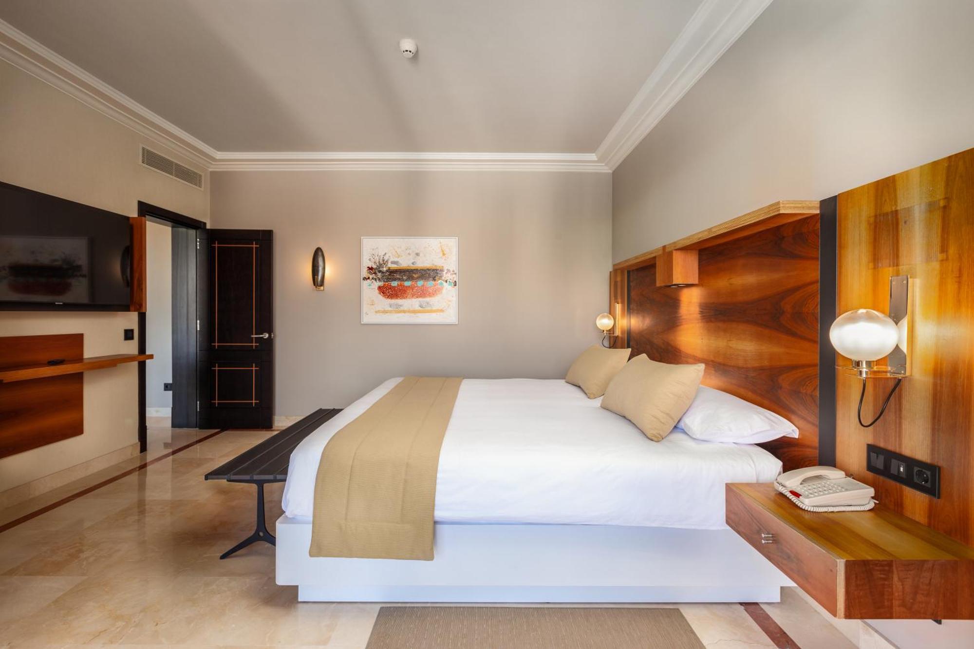 Lopesan Costa & Spa Hotel 5*