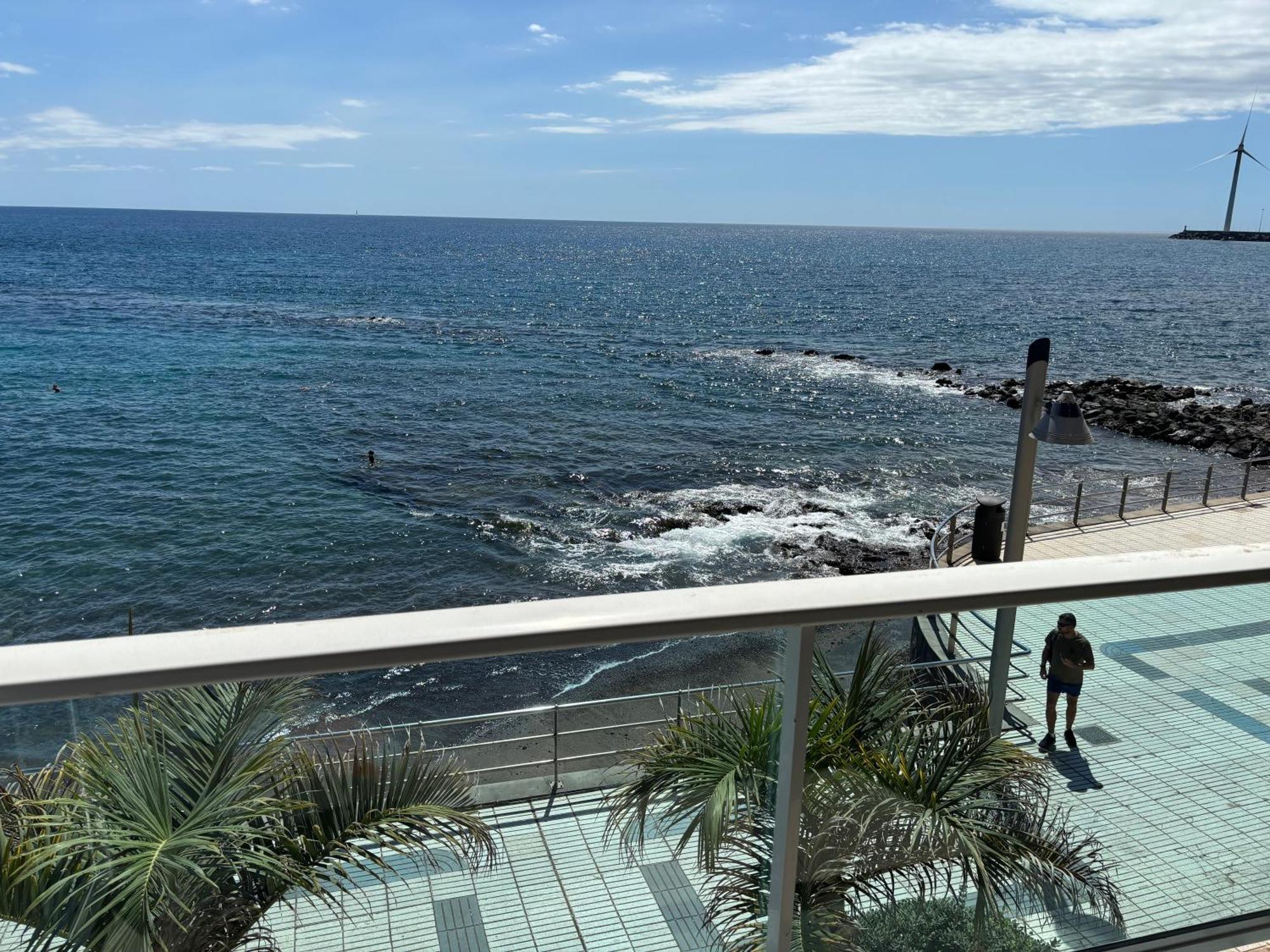 Vivienda 1ª Linea Mar En Paseo Maritimo Apartamento Arinaga