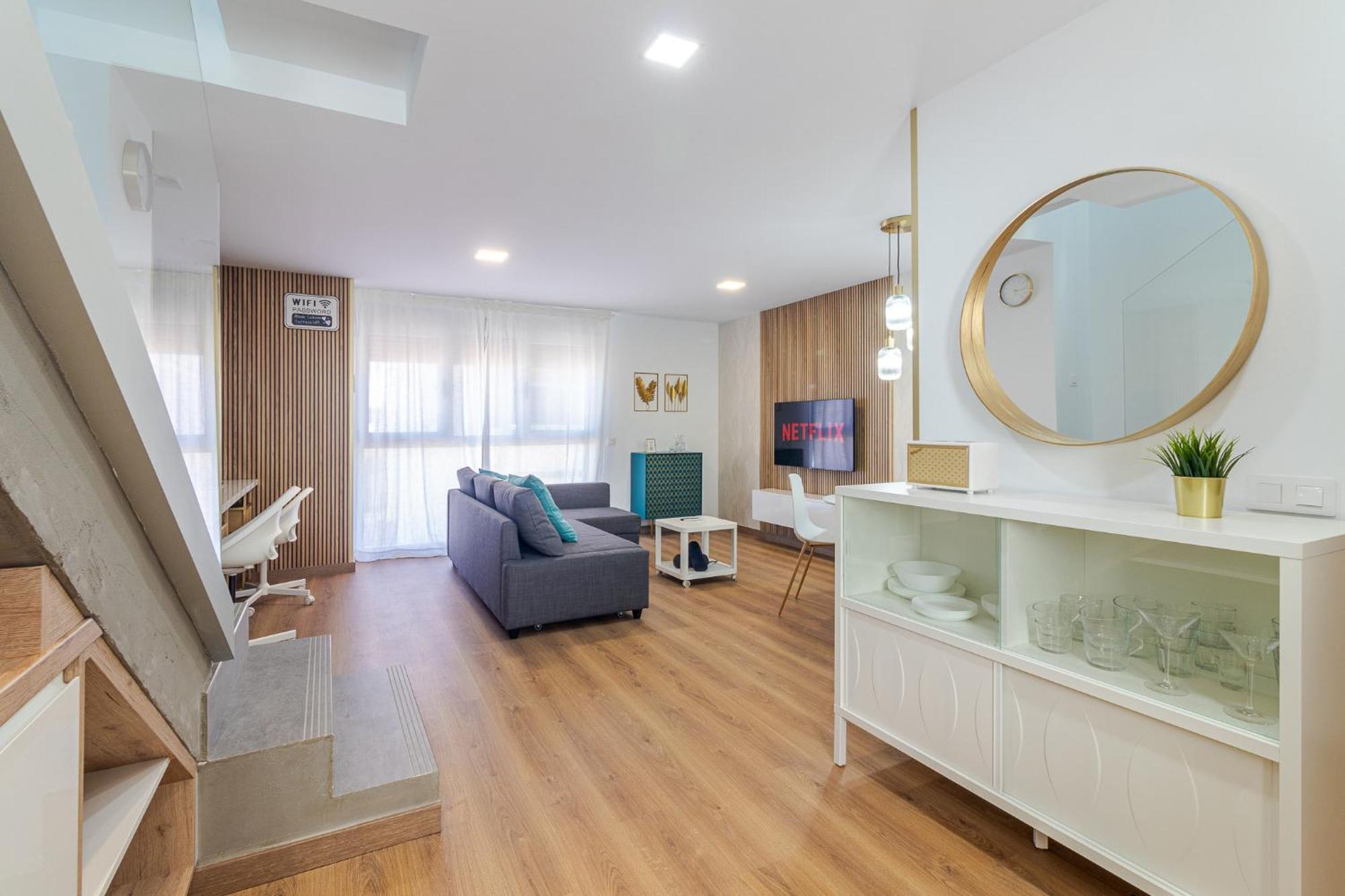 Flatguest Luxury Terrace Loft - Wifi Apartment