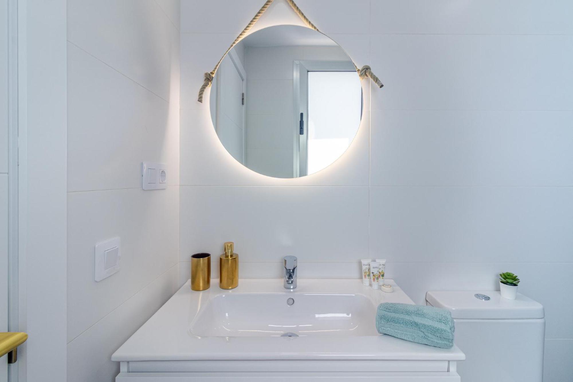 Flatguest Luxury Terrace Loft - Wifi Apartment *
