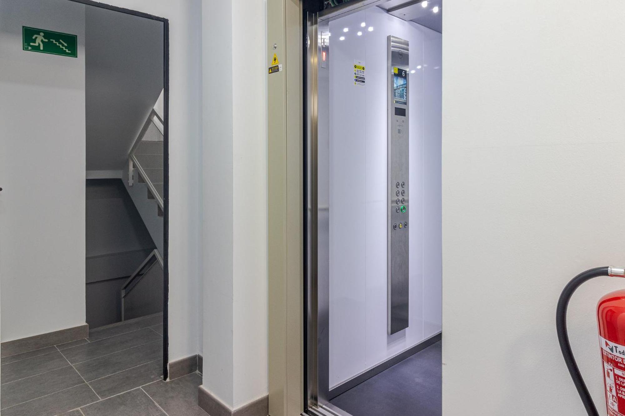 Apartment Flatguest Luxury Terrace Loft - Wifi *