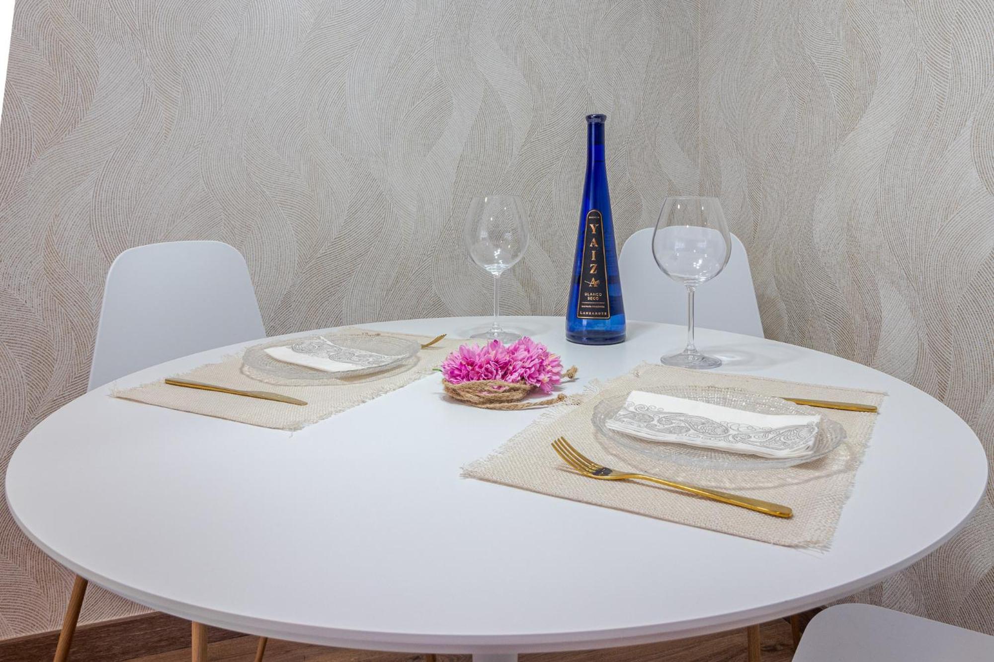 Flatguest Luxury Terrace Loft - Wifi Apartment *