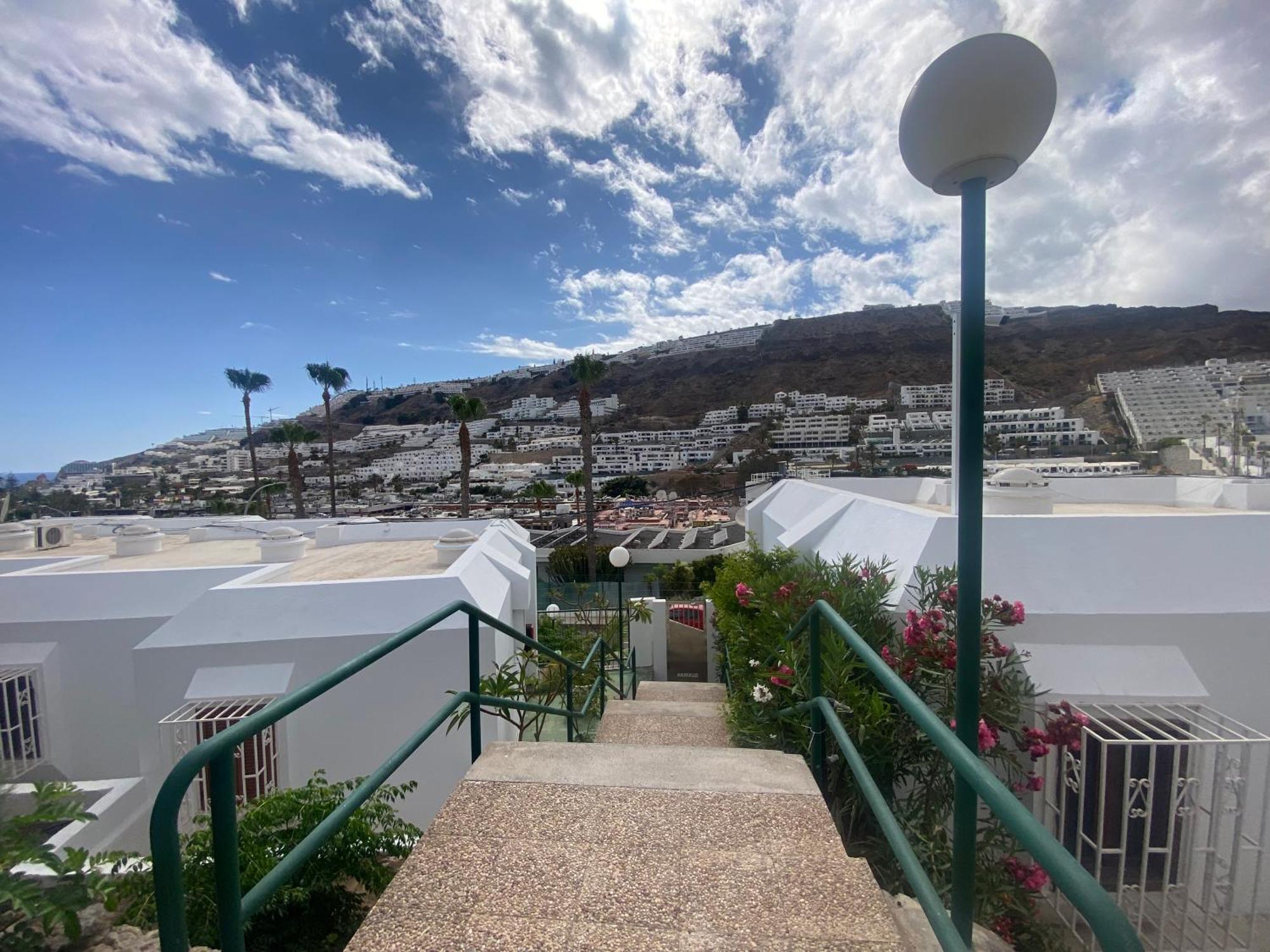 Stylish And Comfortable Duplex Near Swimming Pool Holiday home *