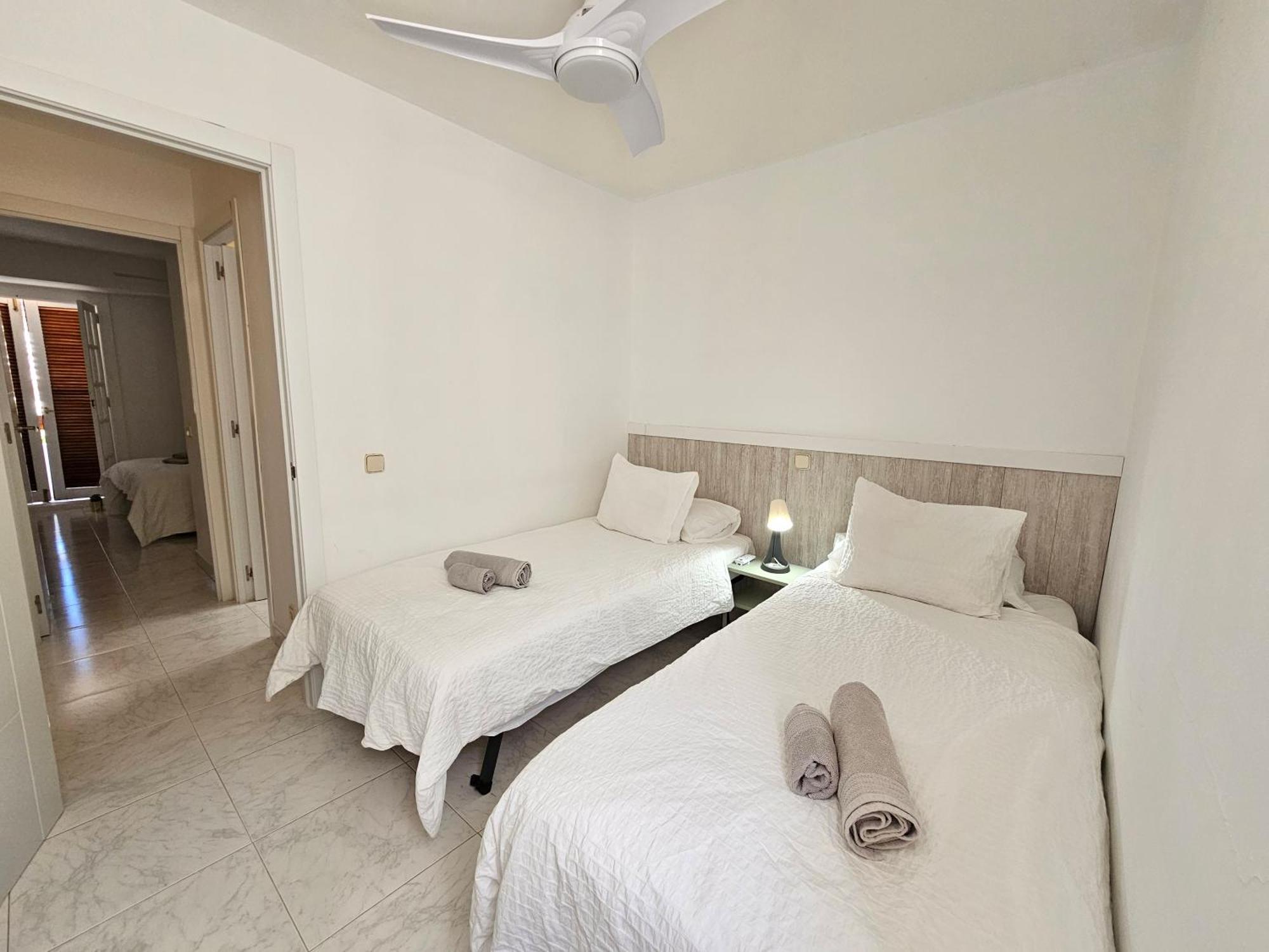 Stylish And Comfortable Duplex Near Swimming Pool *