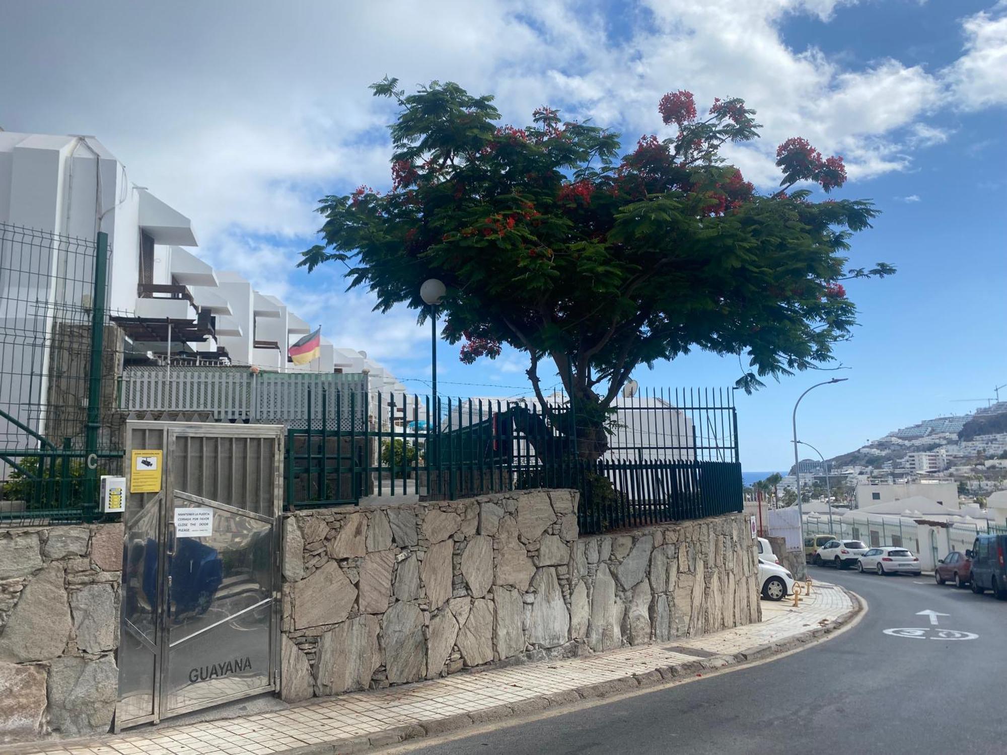 Stylish And Comfortable Duplex Near Swimming Pool Holiday home *