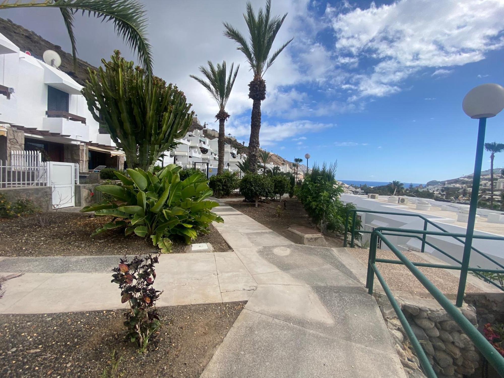 Stylish And Comfortable Duplex Near Swimming Pool Holiday home *