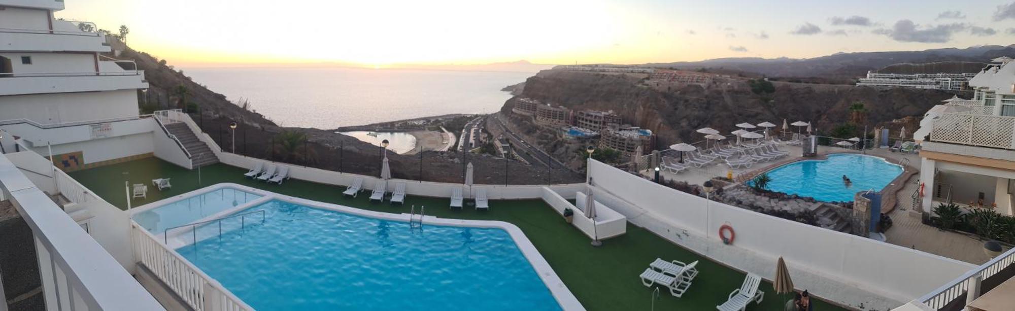 Puerto Rico, Balkon Amadores, Sea And Tenerife View