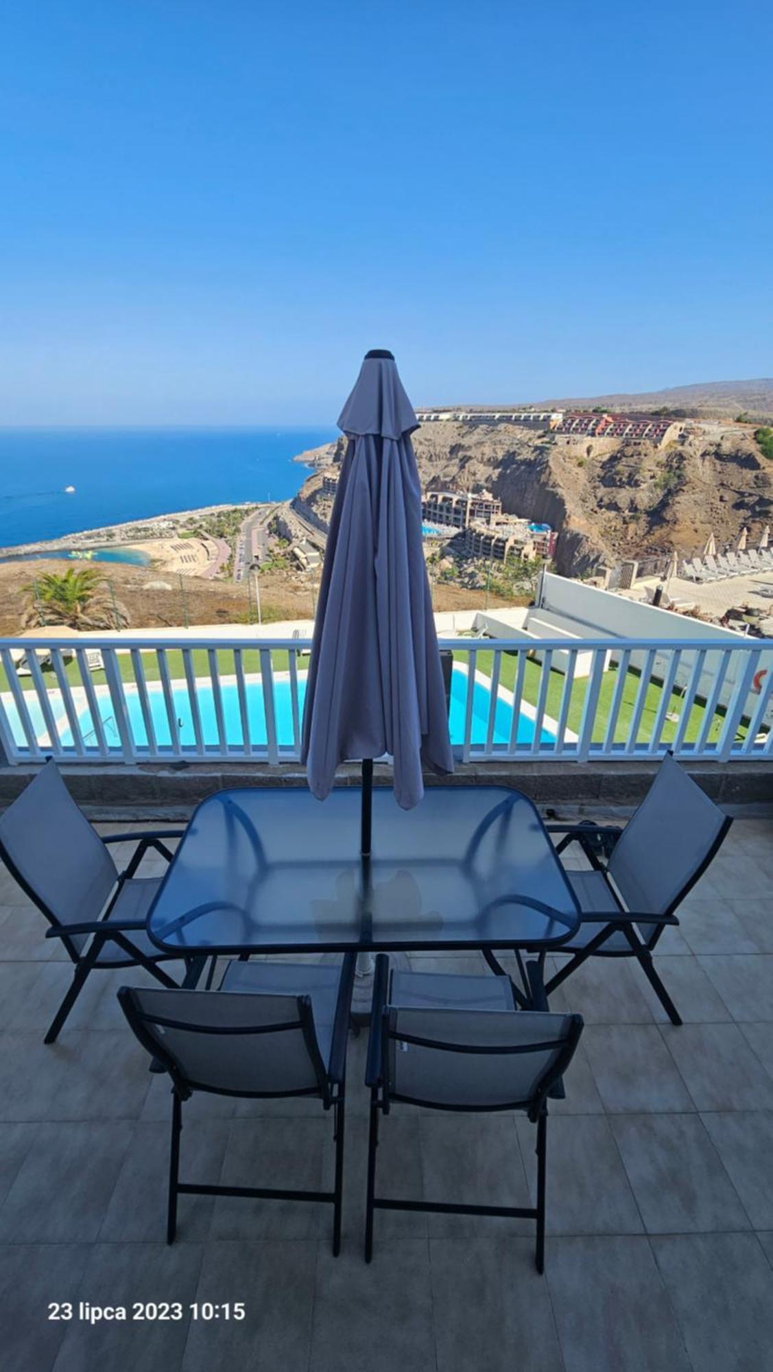 Puerto Rico, Balkon Amadores, Sea And Tenerife View