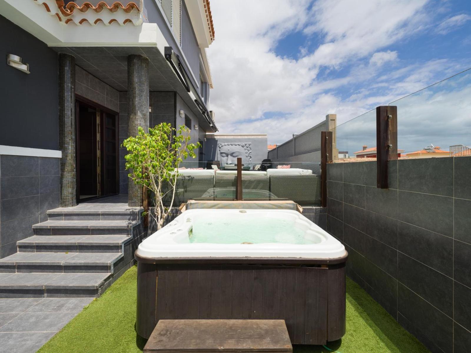 Entire Bbq Jacuzzi Poolgolf *