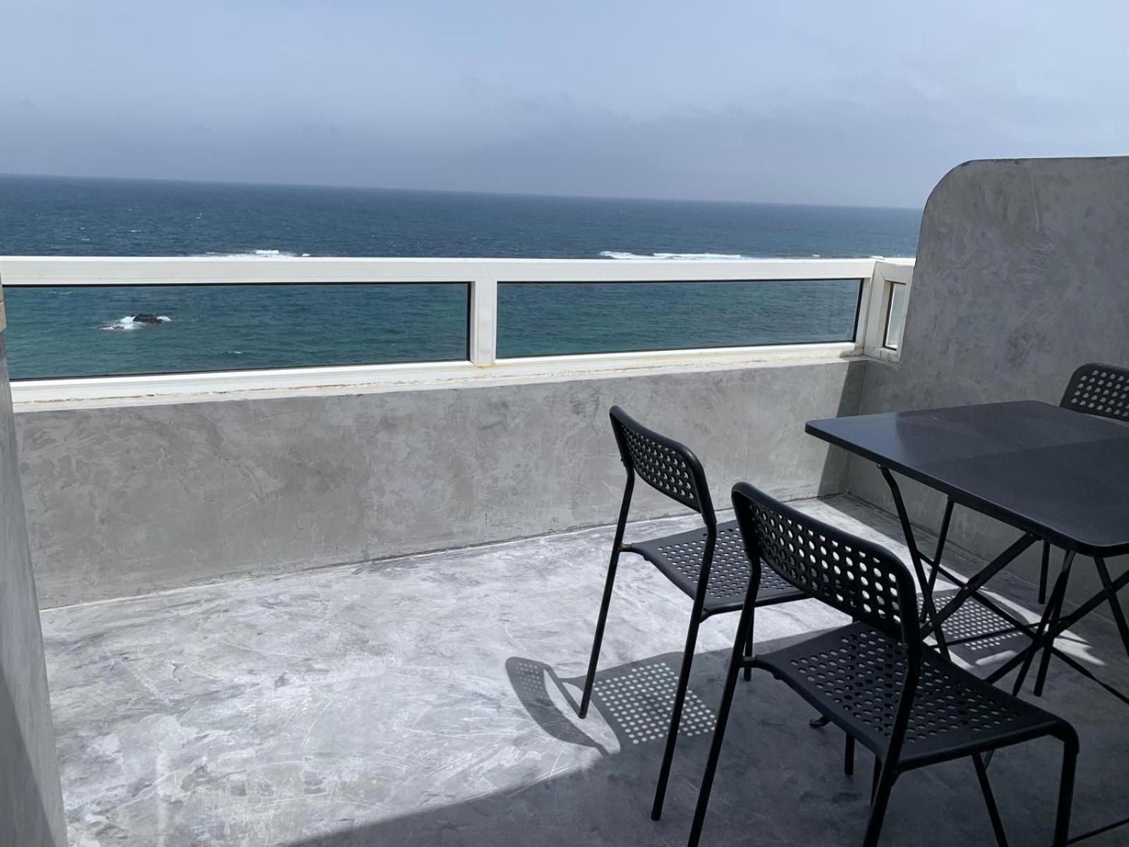 Line Apartment