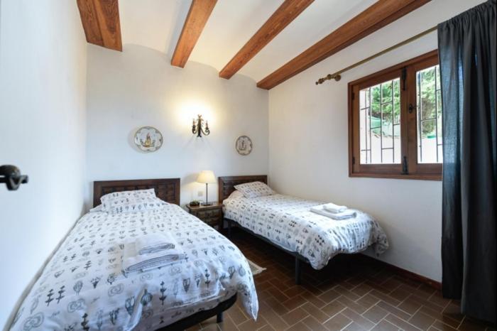 Holiday home Vivelorural Casa En Grupos Con Piscina *