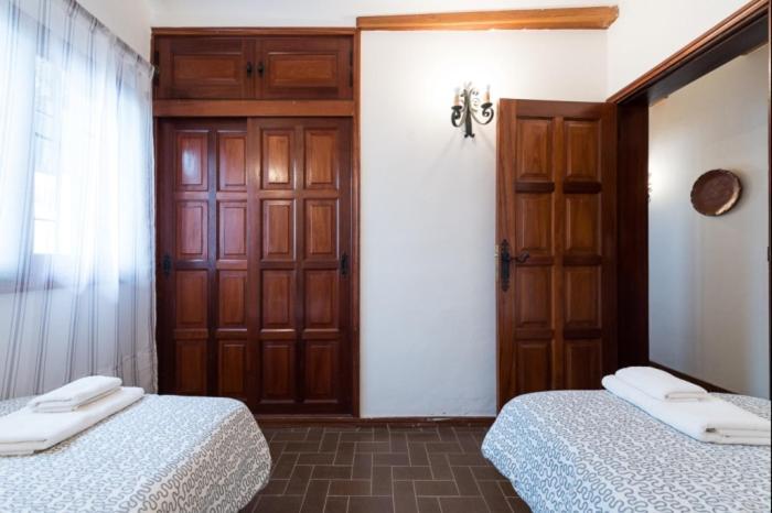 Vivelorural Casa En Grupos Con Piscina Holiday home *