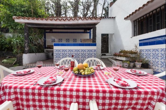 Holiday home Vivelorural Casa En Grupos Con Piscina *