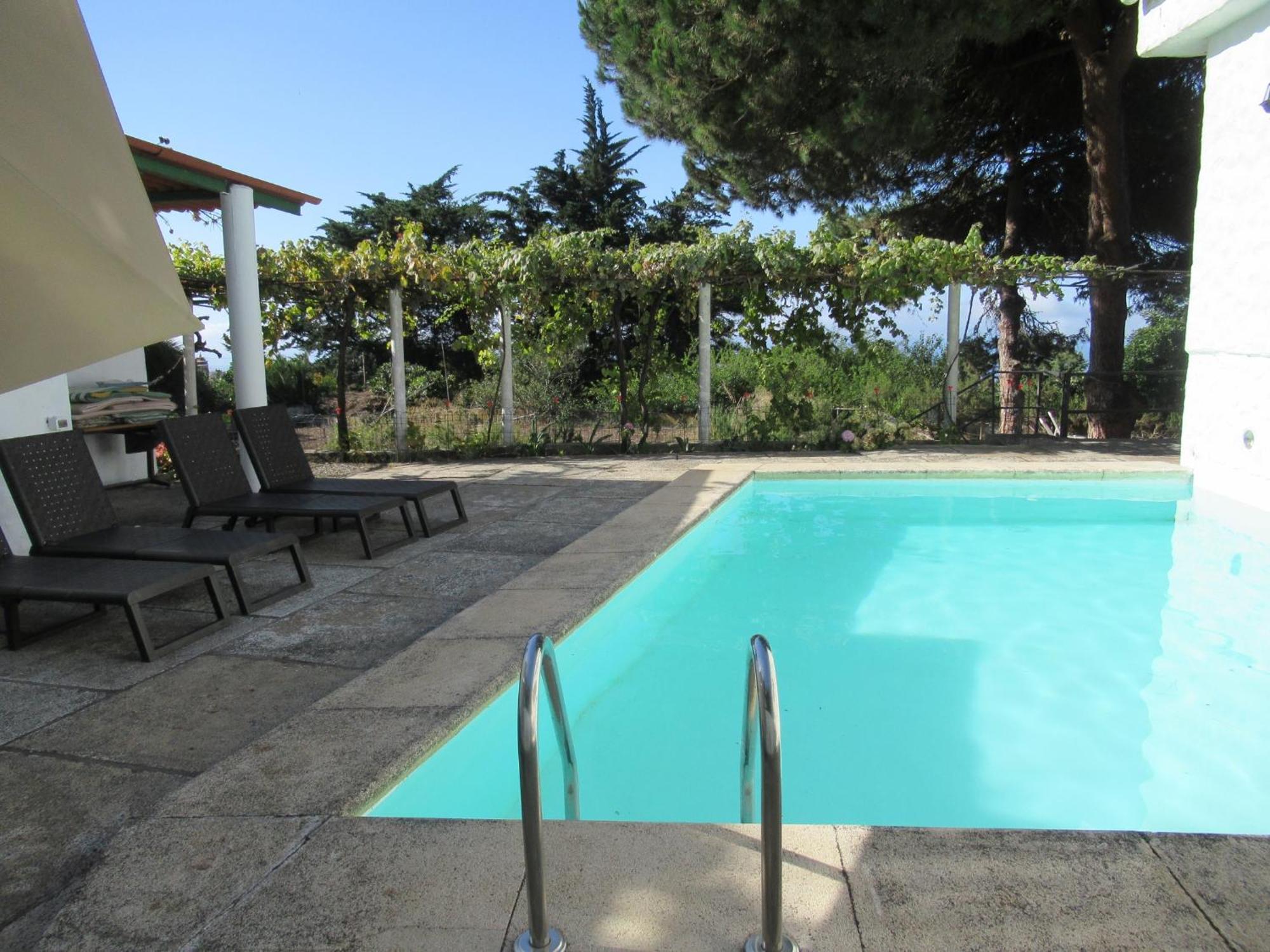 Vivelorural Casa En Grupos Con Piscina Holiday home *