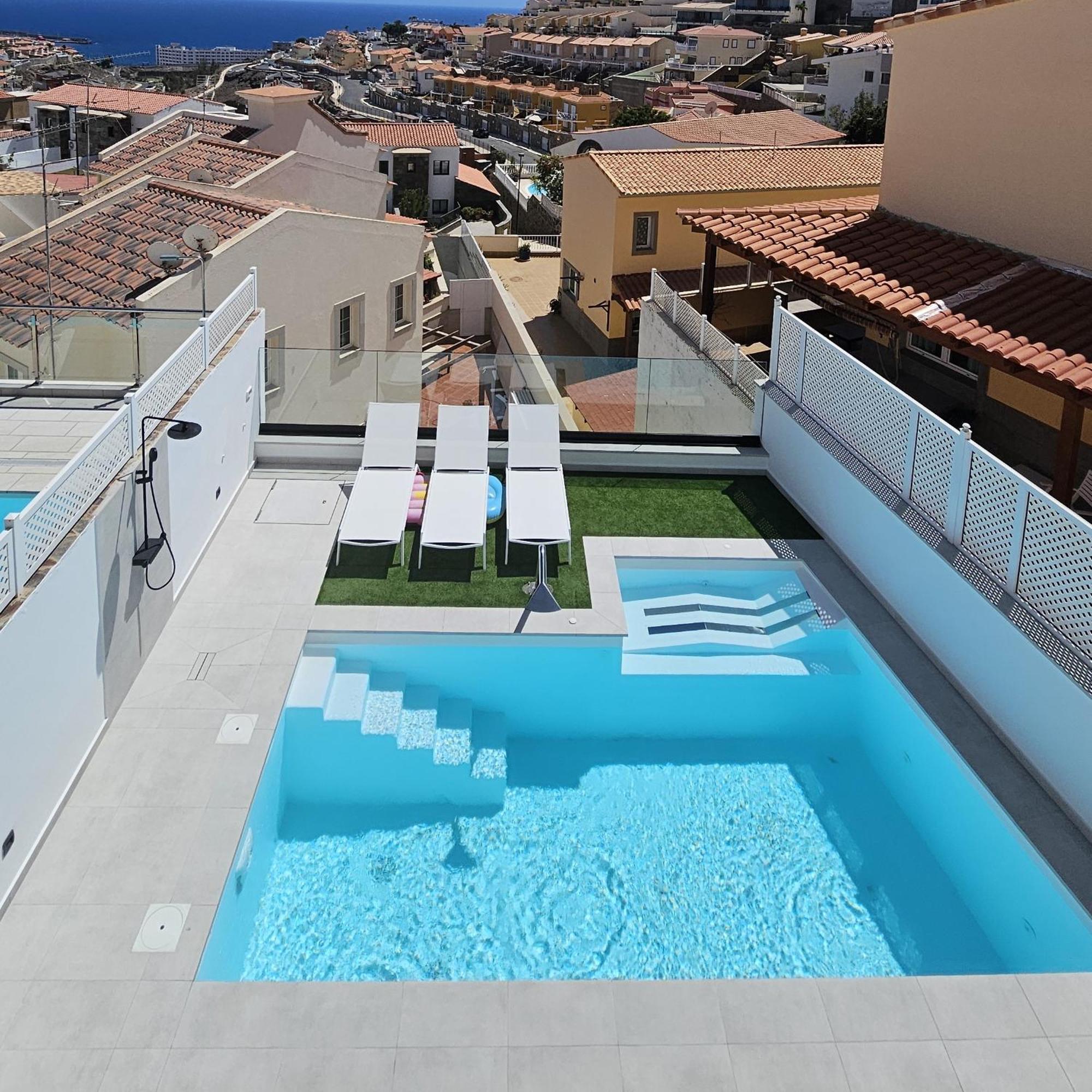 Exclusive With Heated Saltwater Pool, Roof Terrace With Beautiful Views In Mogan *