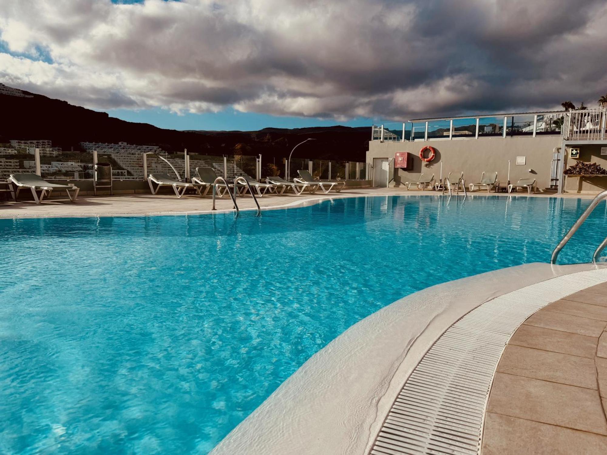 Click & Guest - Atlantic Views In Puerto Rico Apartment