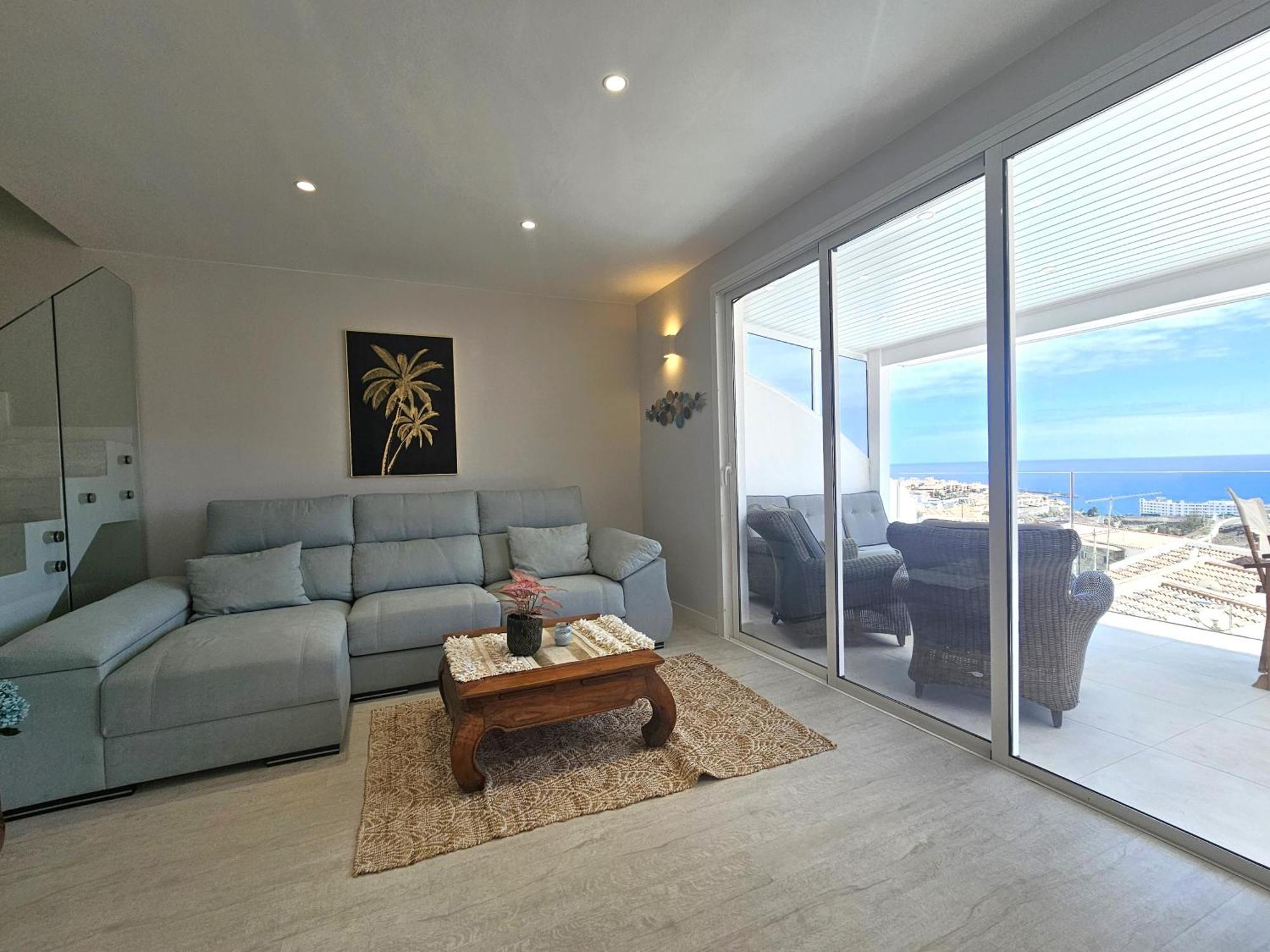 Exclusive With Heated Saltwater Pool, Roof Terrace With Beautiful Views In Mogan Villa Arguineguin