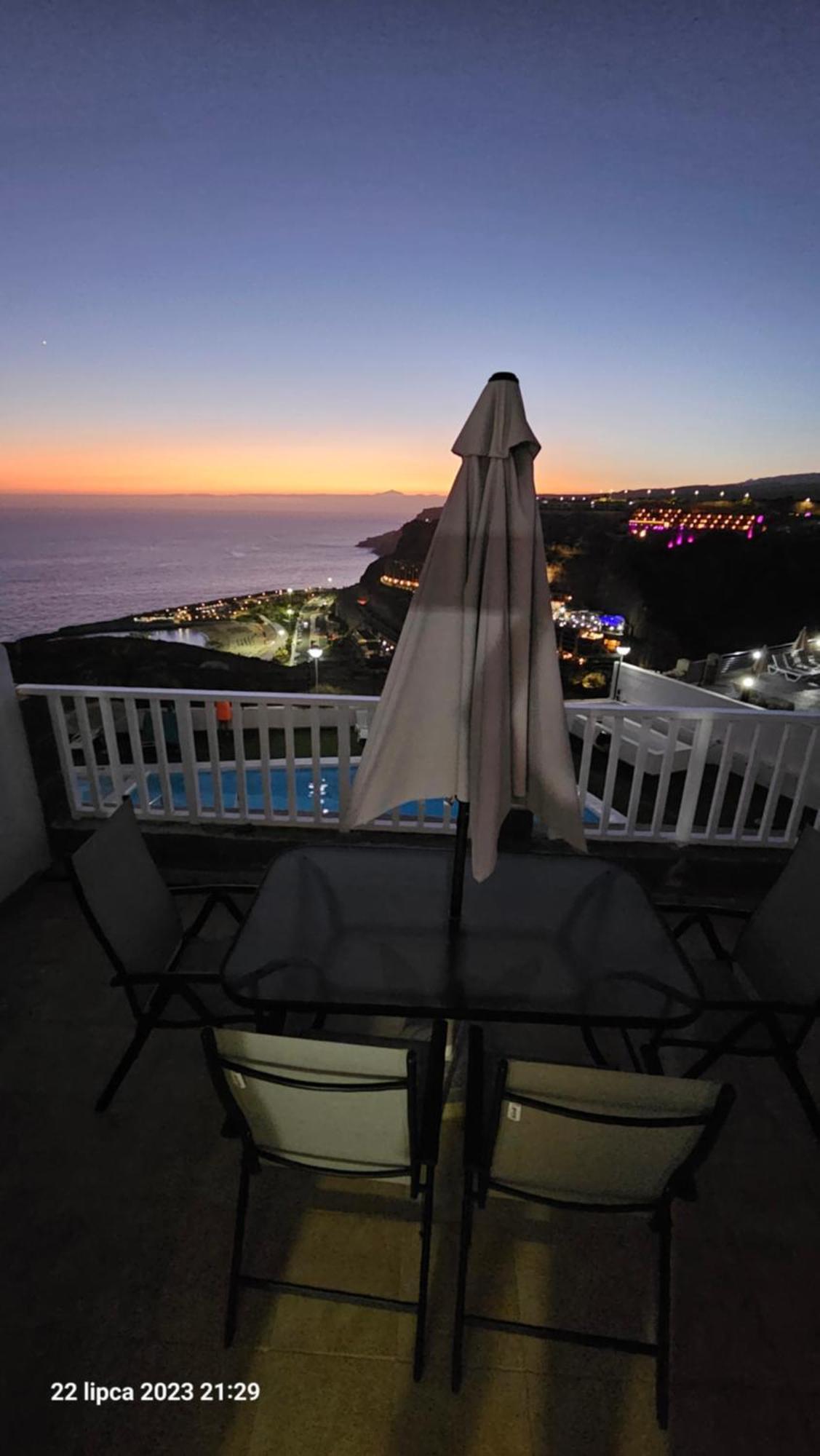 Puerto Rico, Balkon Amadores, Sea And Tenerife View *