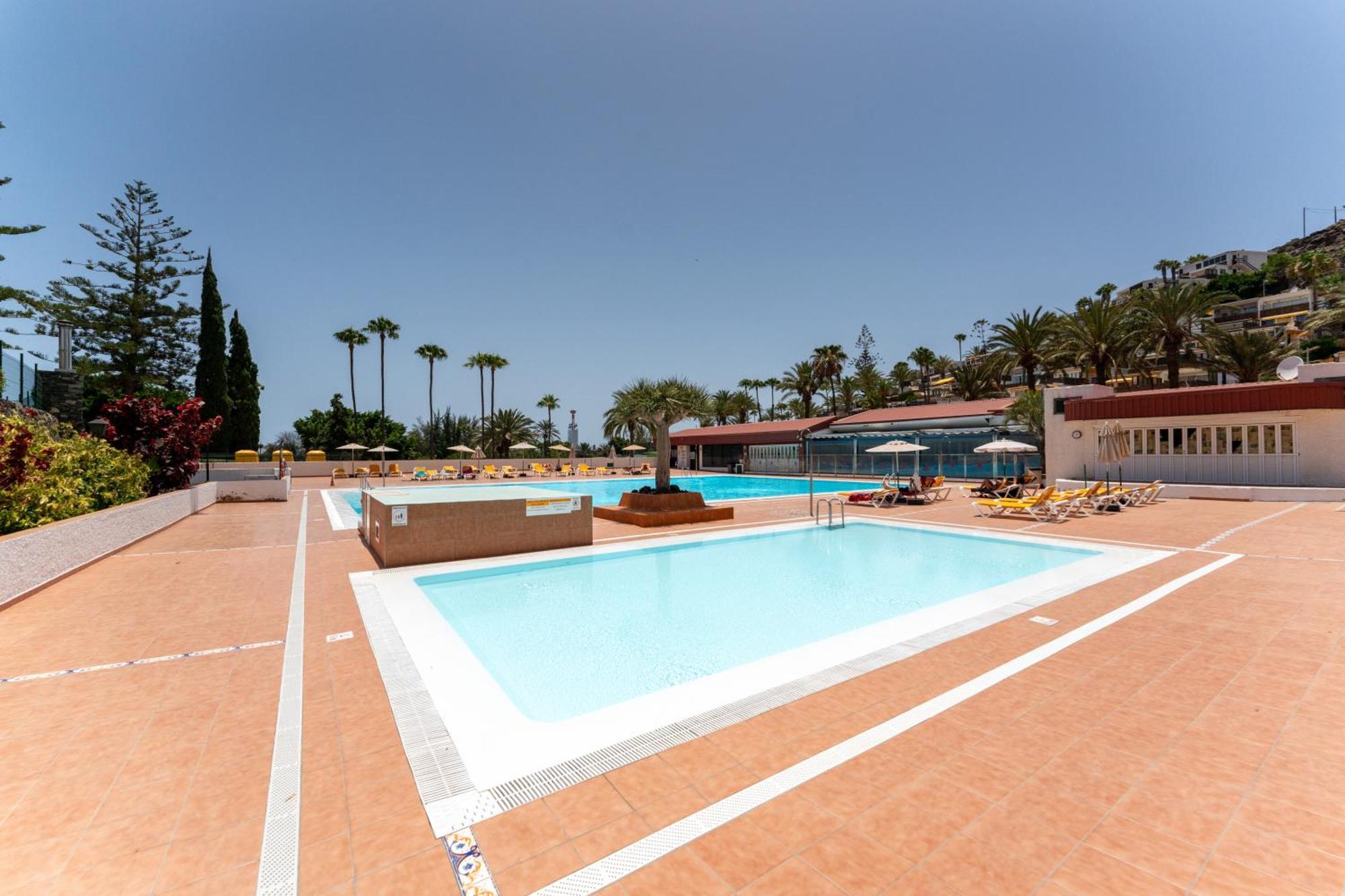Amazing Sea View Monte Rojo Apartment
