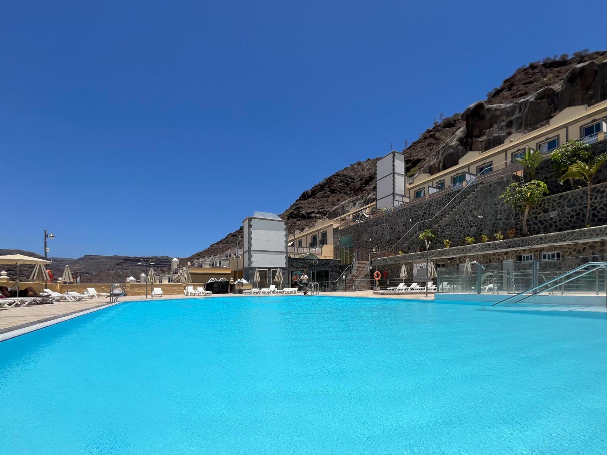3br Valley Dreamhouse -solarium Terrace Aircon & Parking