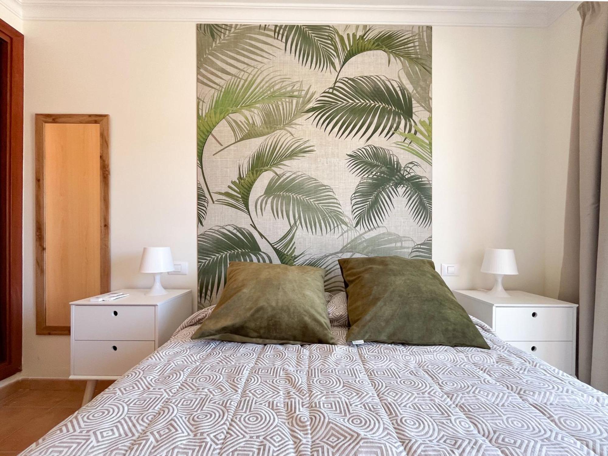 3br Valley Dreamhouse -solarium Terrace Aircon & Parking Apartment
