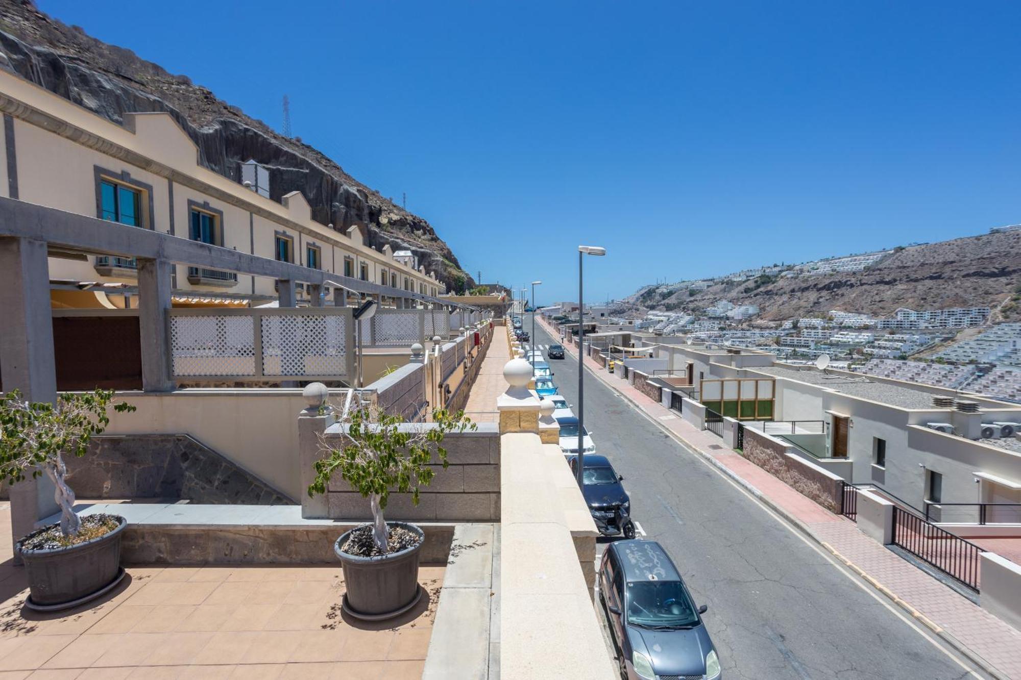 3br Valley Dreamhouse -solarium Terrace Aircon & Parking