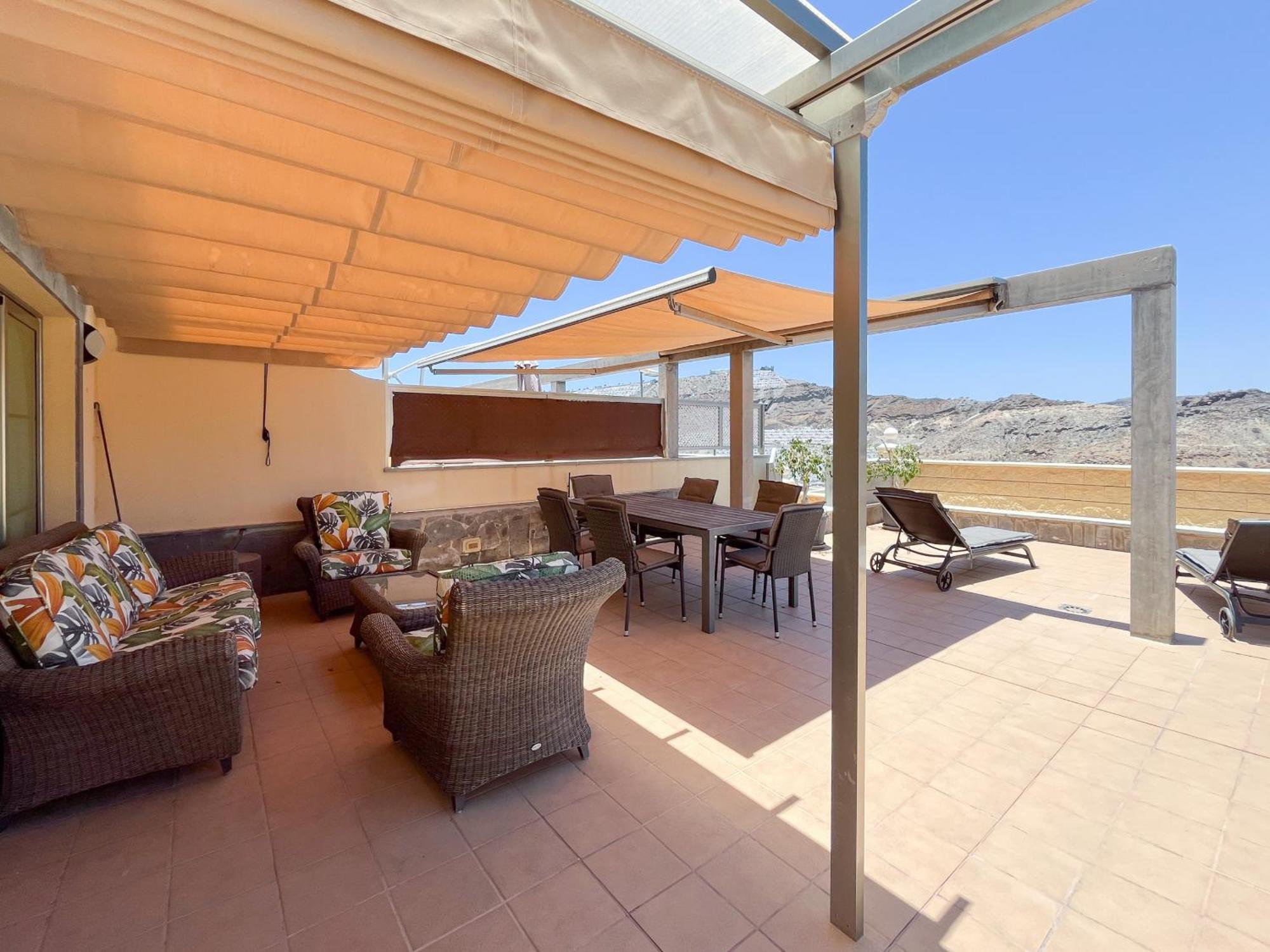 3br Valley Dreamhouse -solarium Terrace Aircon & Parking Apartment