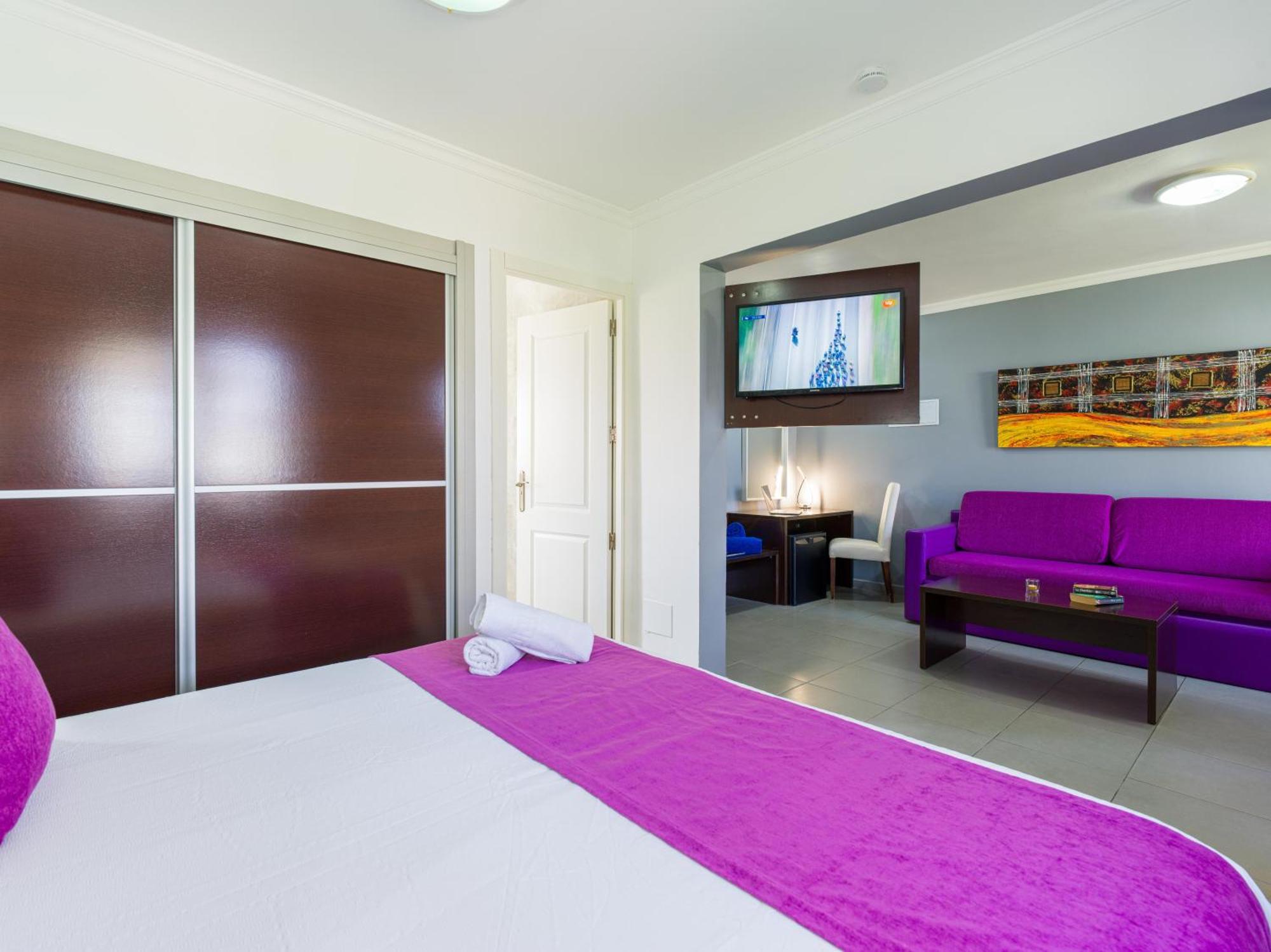 Hotel Eo Jardin Dorado 4*