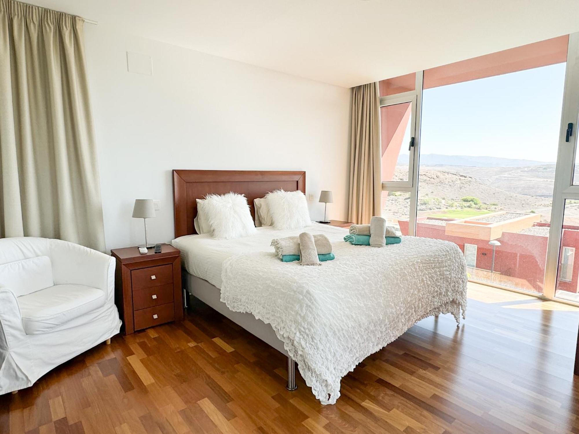 14 Ocean View Retreat By * San Bartolomé
