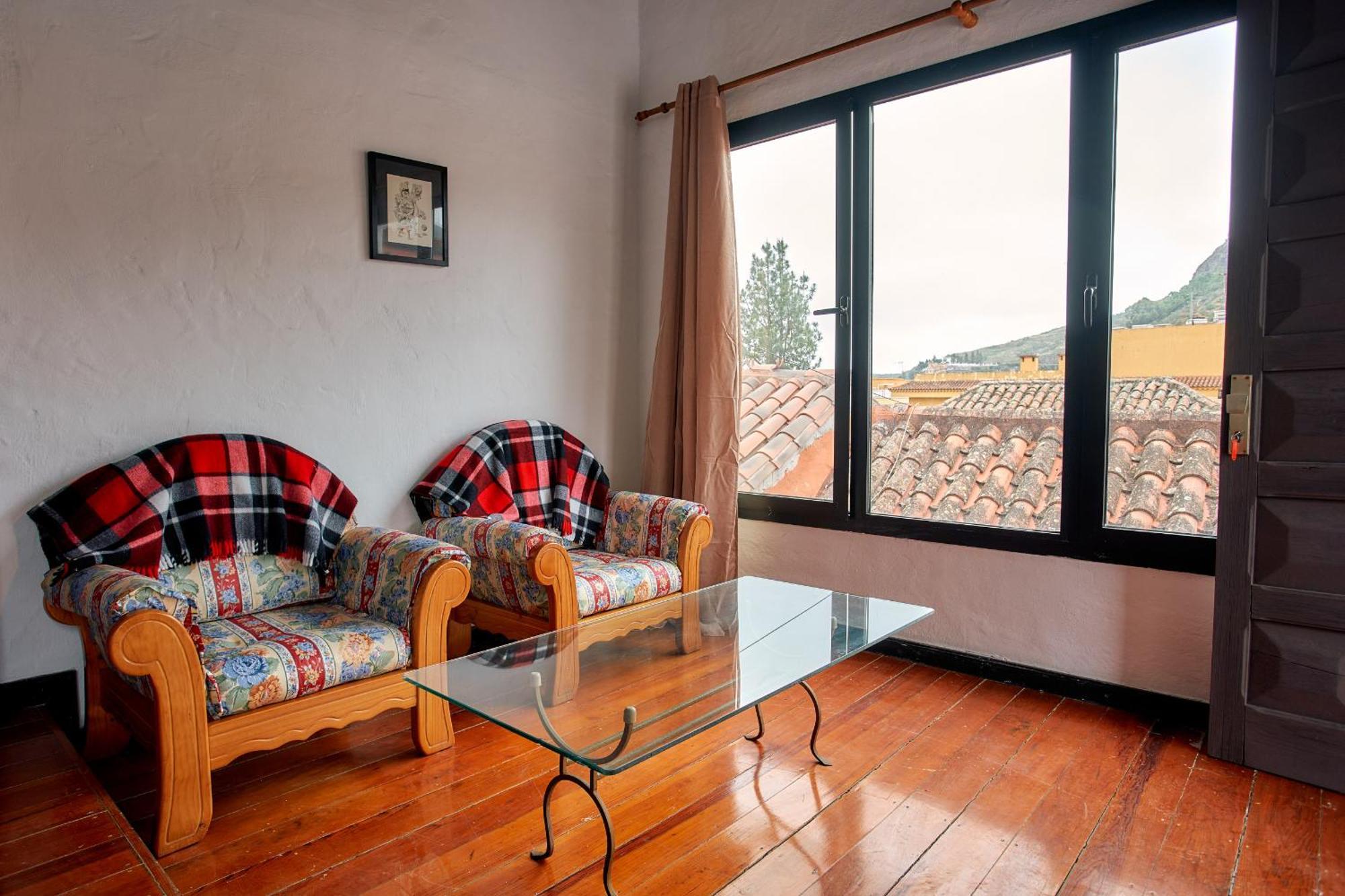 Historic House With A View In The Old Town Holiday home Vega de San Mateo
