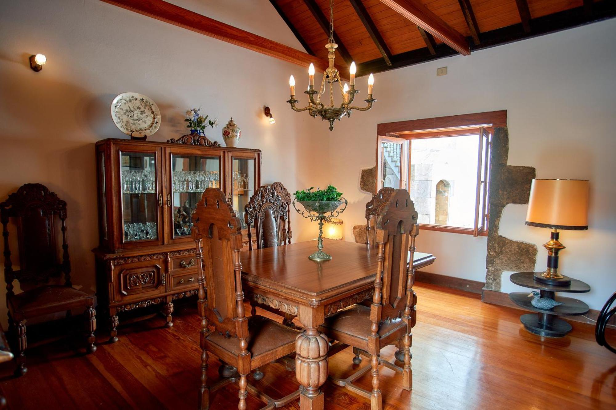 Historic House With A View In The Old Town Holiday home Vega de San Mateo