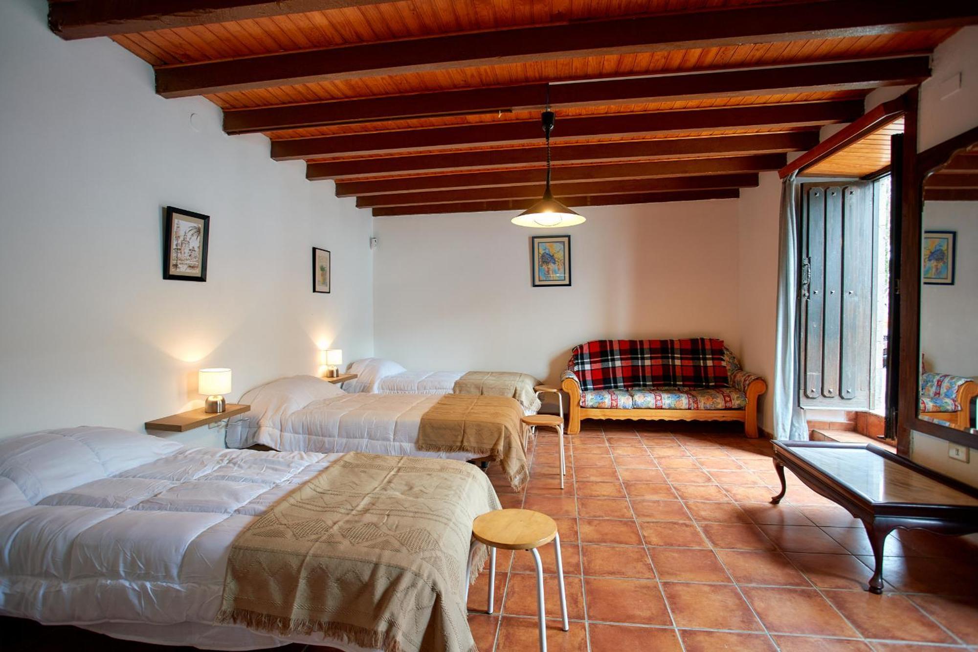 Historic House With A View In The Old Town Vega de San Mateo