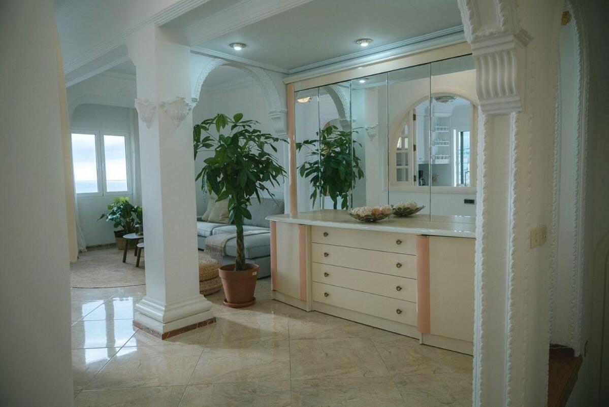 Luxury Beachfront Penthouse With Stunning Views * Las Palmas de Gran Canaria