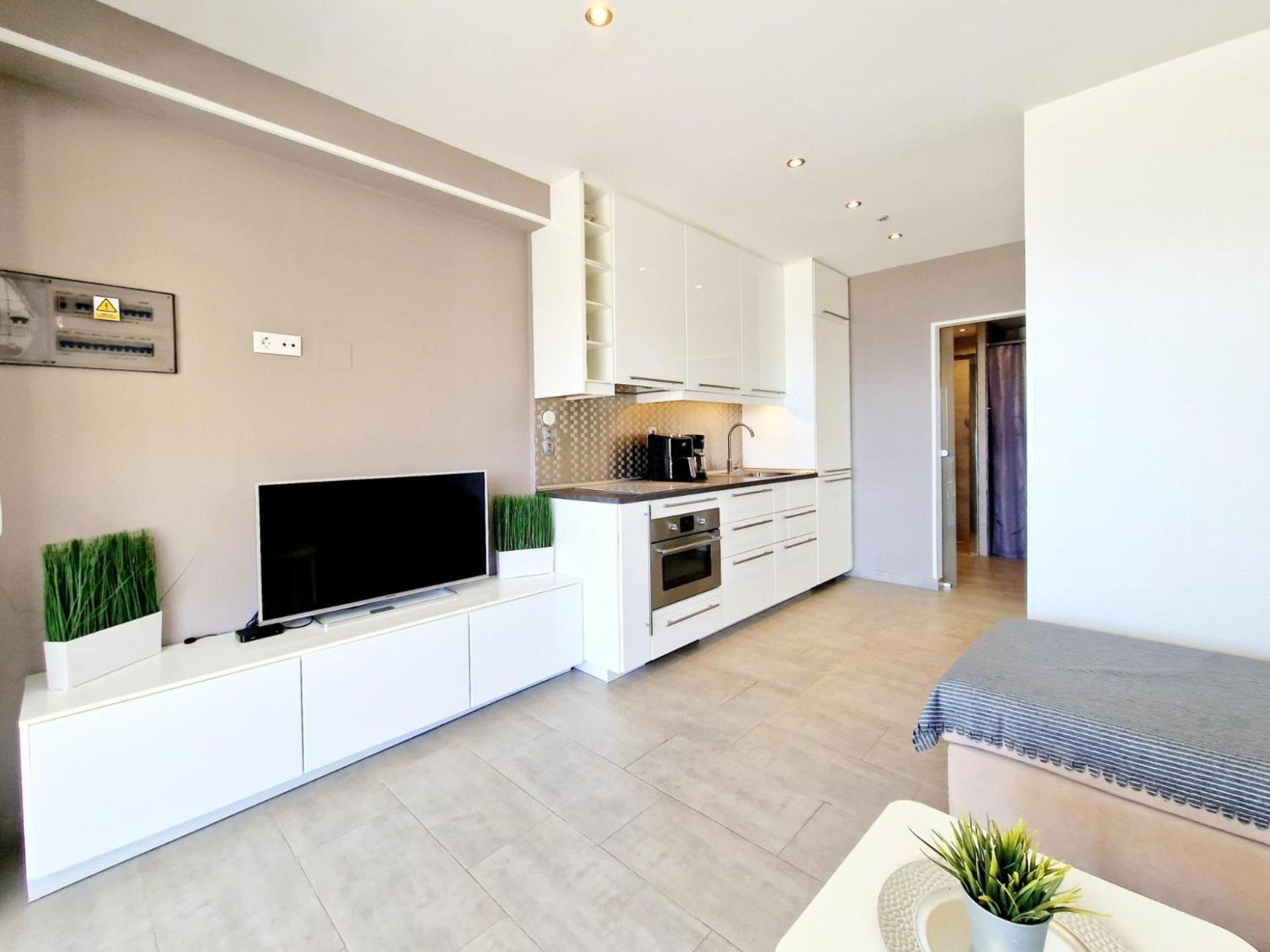 Rachel Paradise Apartment