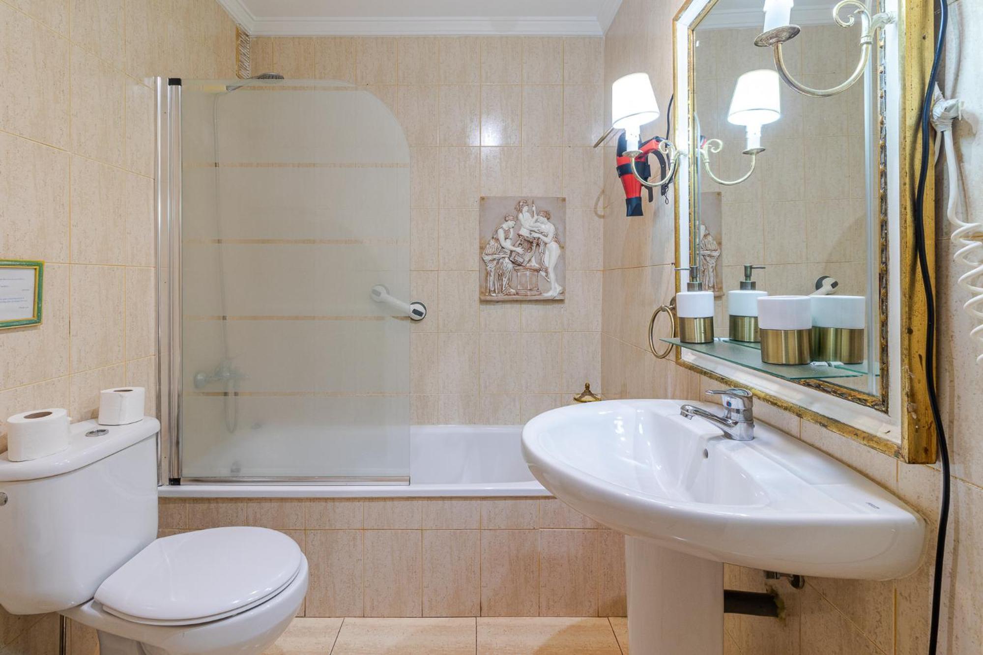 Apartamento Flatguest - Flat With Art *