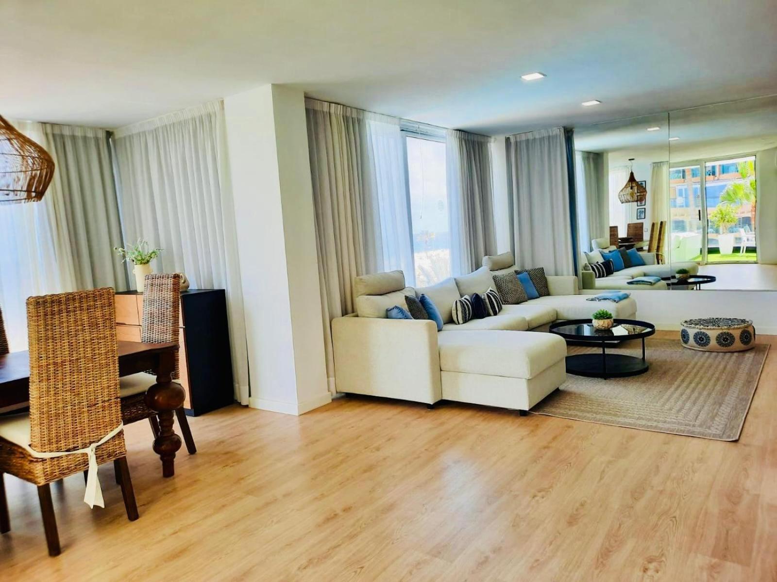 Sunset Ocean View Apartment *
