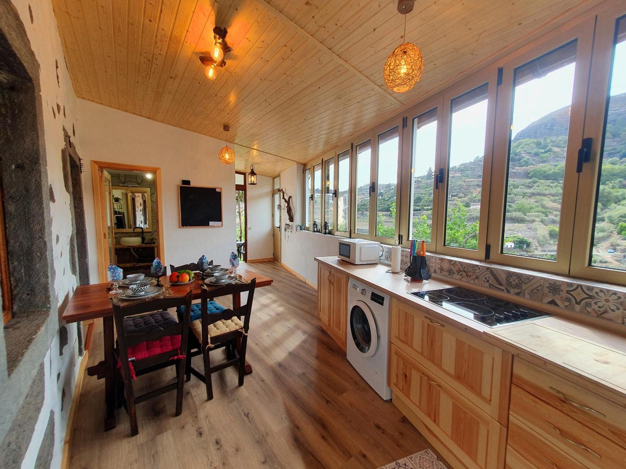 Preciosa Con Terraza Y Vistas En Holiday home Teror