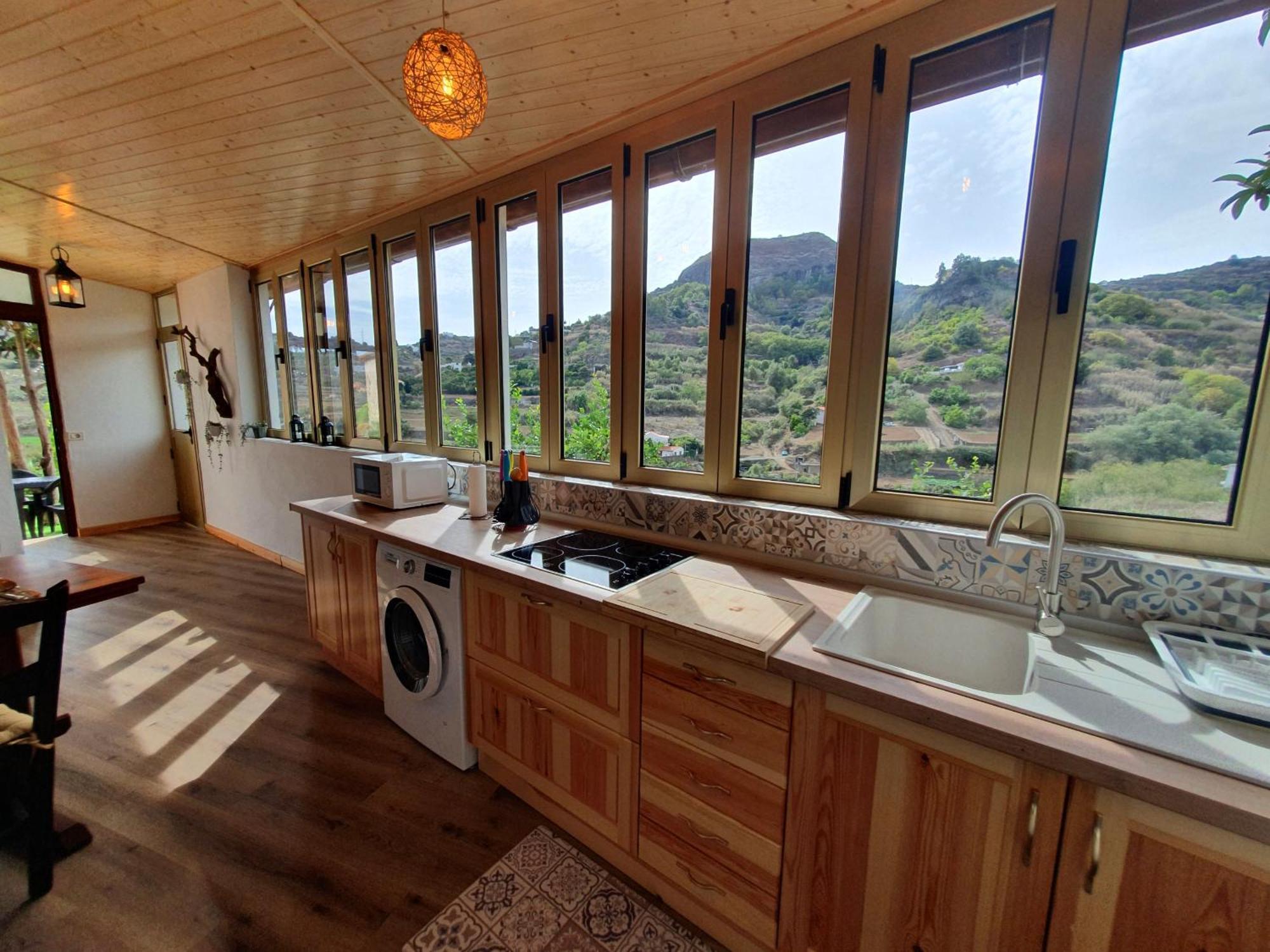 Preciosa Con Terraza Y Vistas En