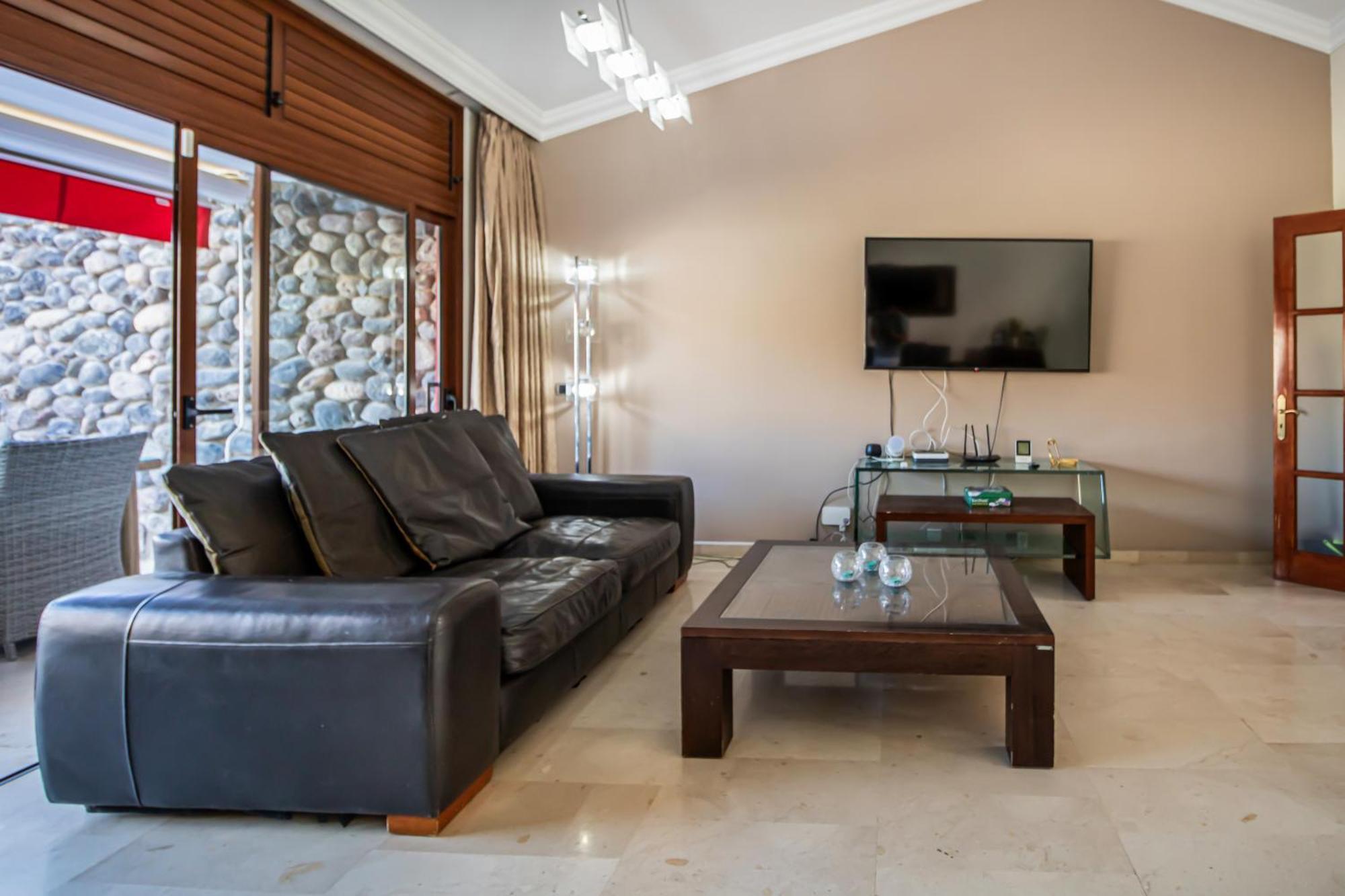 Oasis Tauro 3br Apartment