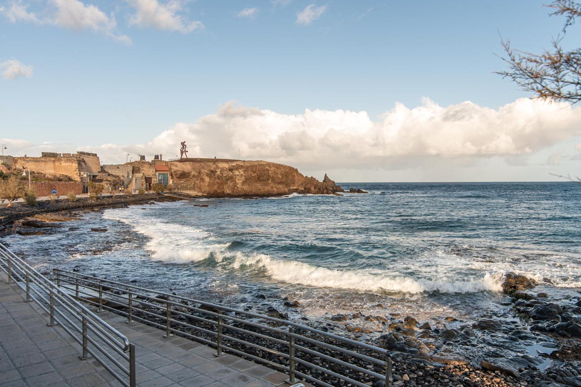 Home2book Seafront Haven With Views, Apartment