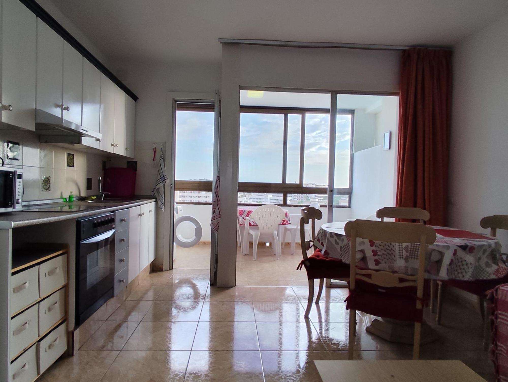 Koka Seaview 8 *