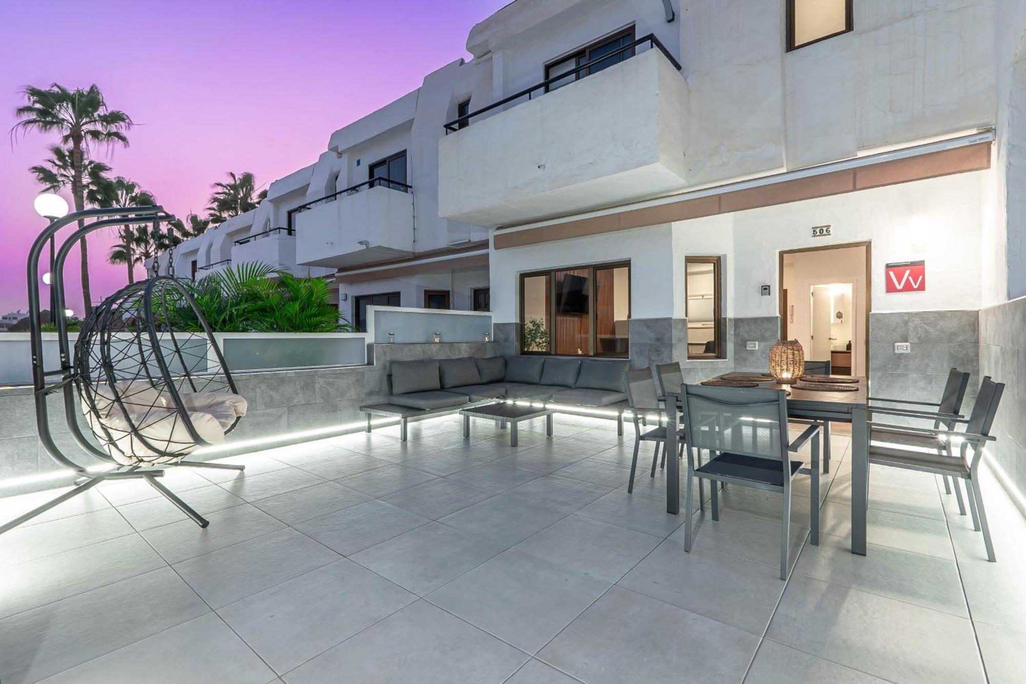 Appartement With Sea View And Pool