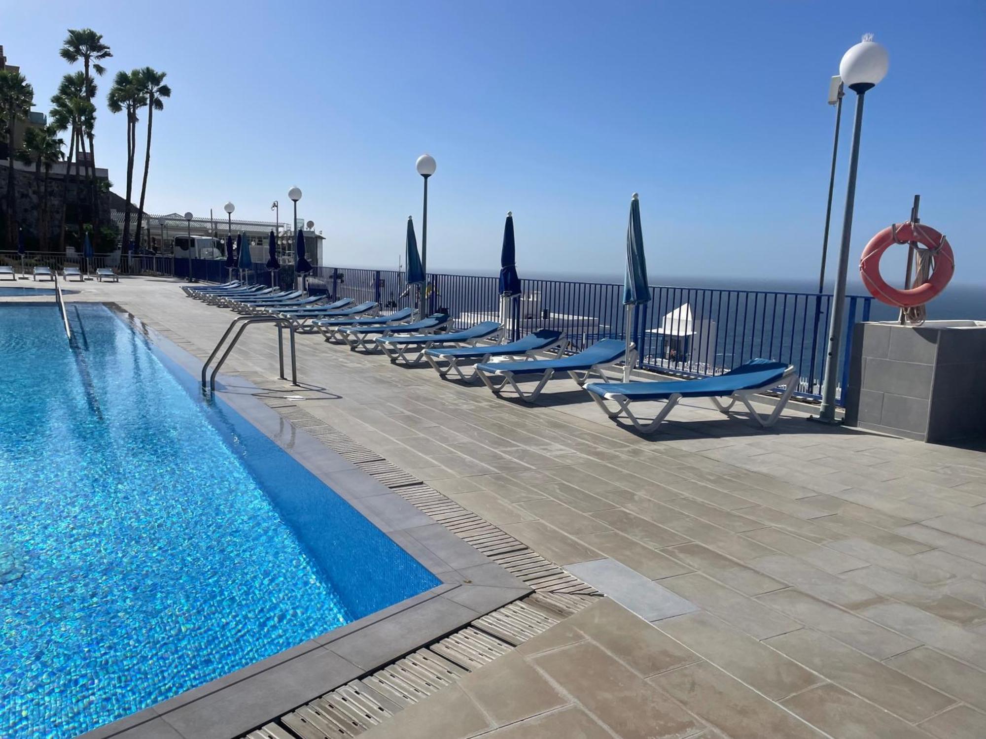 Sunny Modern - Sea View And Access Apartment