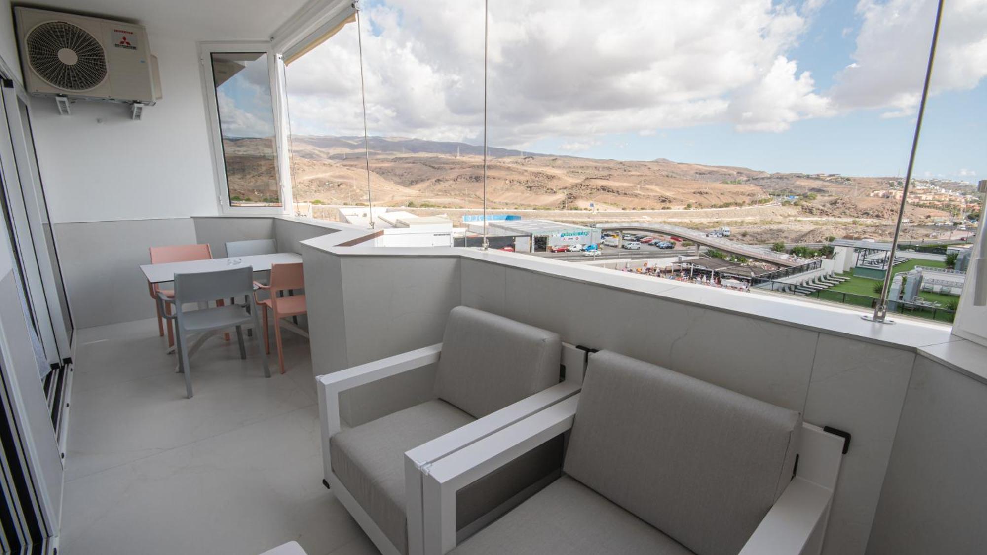Atlantic Coast 'princely' - * Playa del Ingles (Gran Canaria)