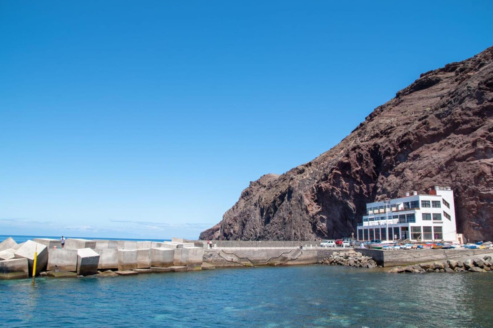 Of The Blue Horizon Apartment Sardina