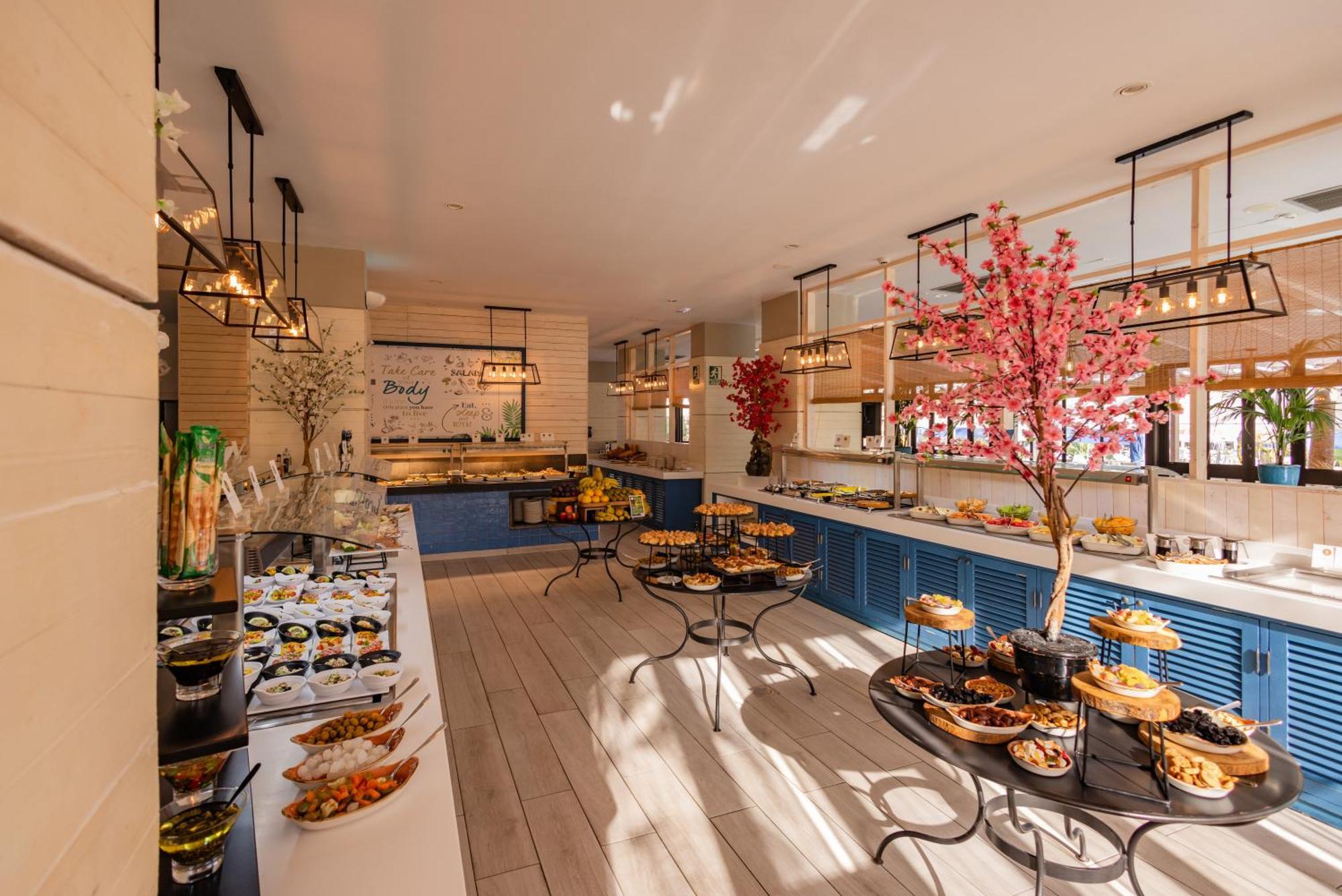 Corallium Beach By Lopesan - Adults Only 3*