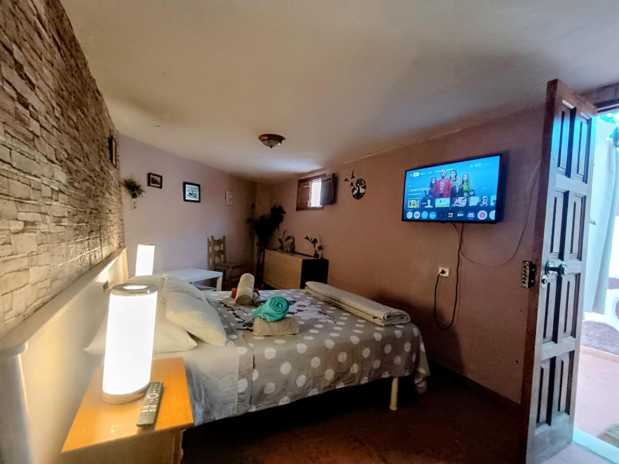 La Casa De La Pradera Bed and breakfast *