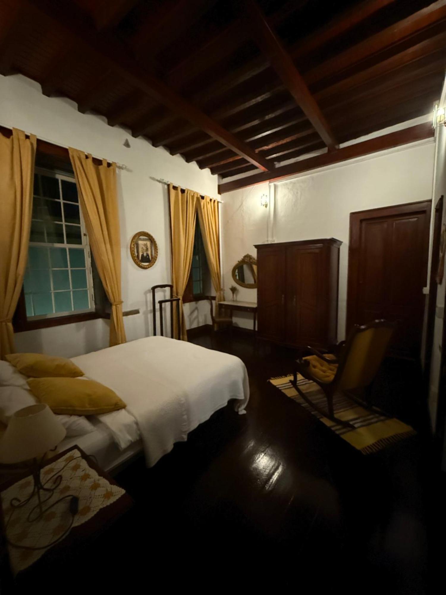 Casa De Guia Holiday home