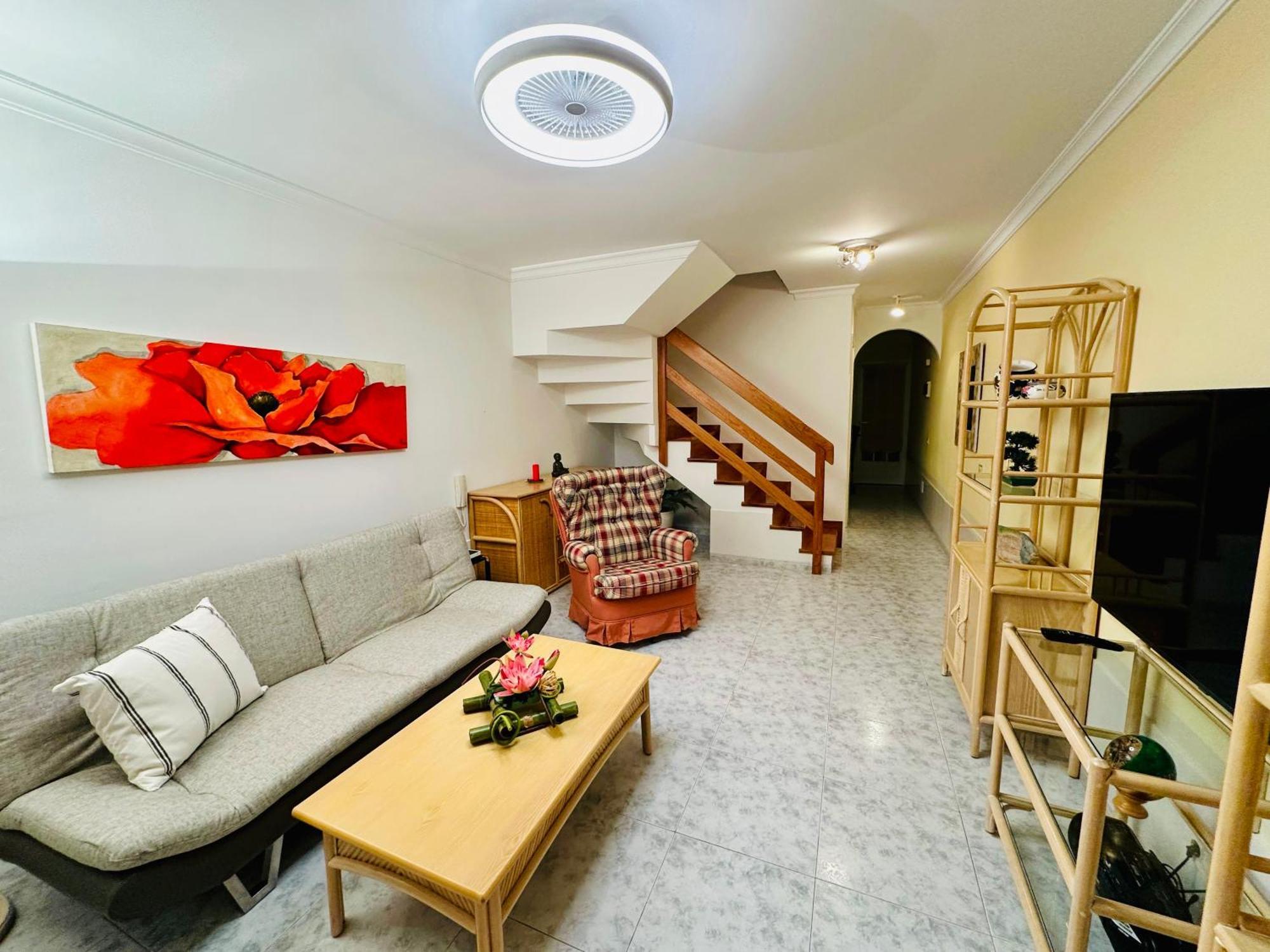 - Beachside Retreat Apartment